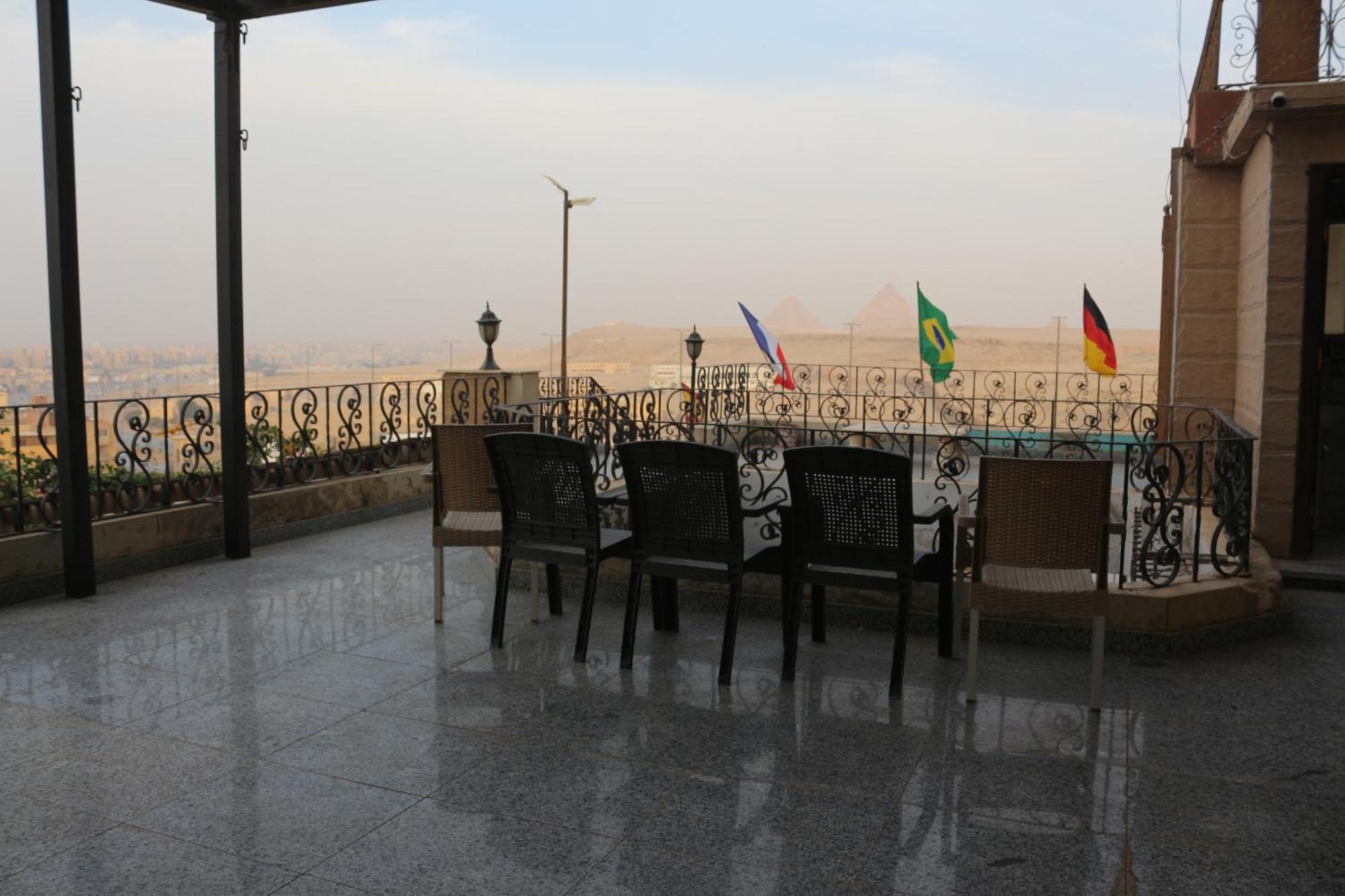 Pyramita Hotel Ghatati Exterior photo