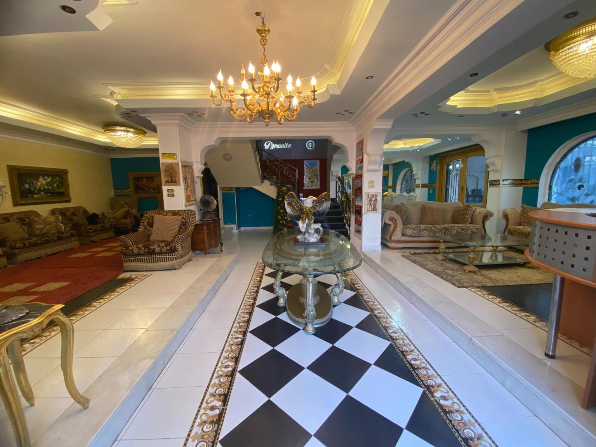 Pyramita Hotel Ghatati Exterior photo